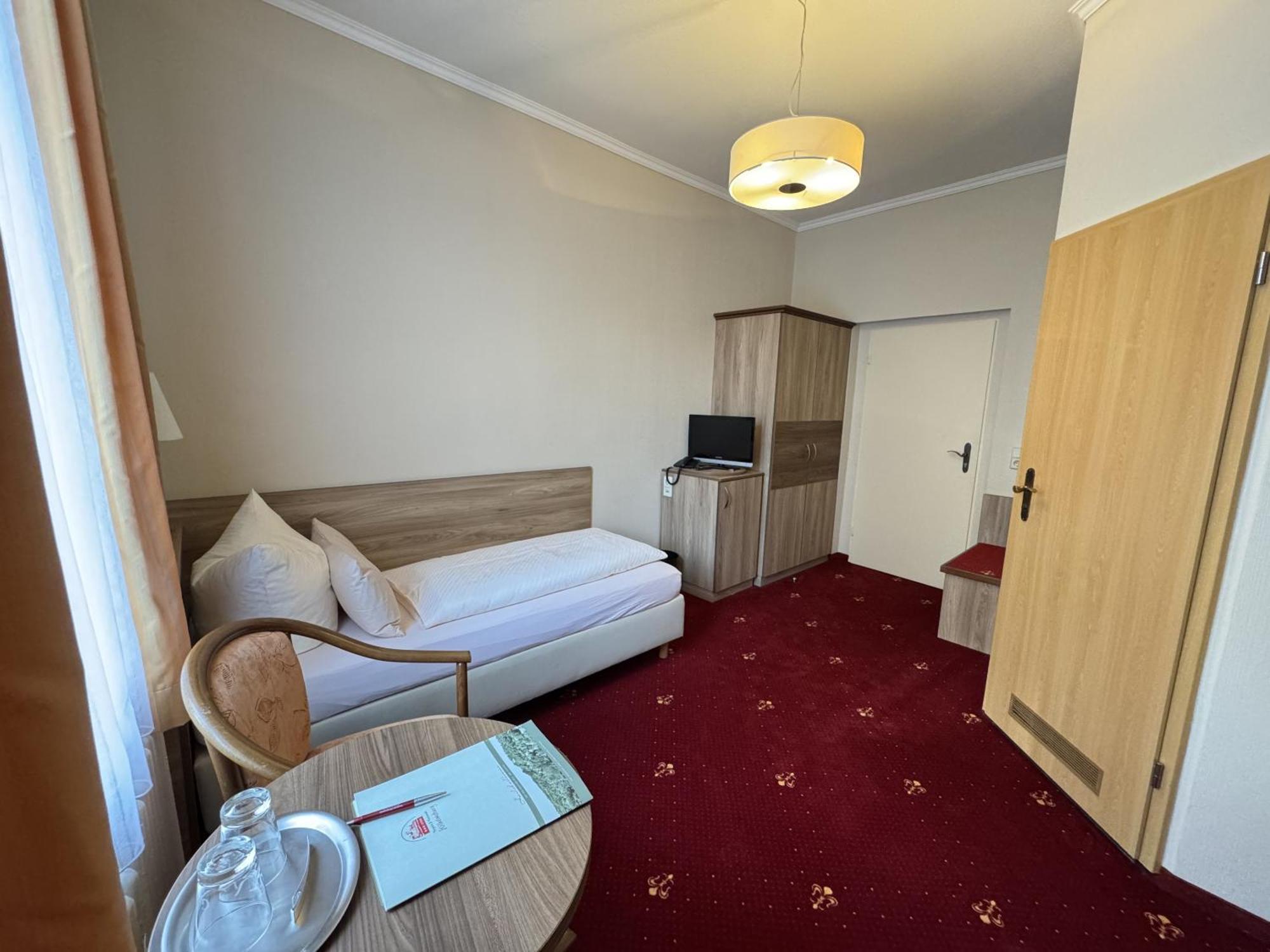 Berghotel Wilhelmsburg Bad Kosen Rom bilde